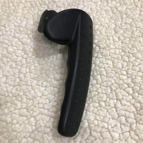 2002 - 2010 Dodge Ram OEM Front Left Door Interior Handle Part No 127AB32743H - Picture 4 of 10